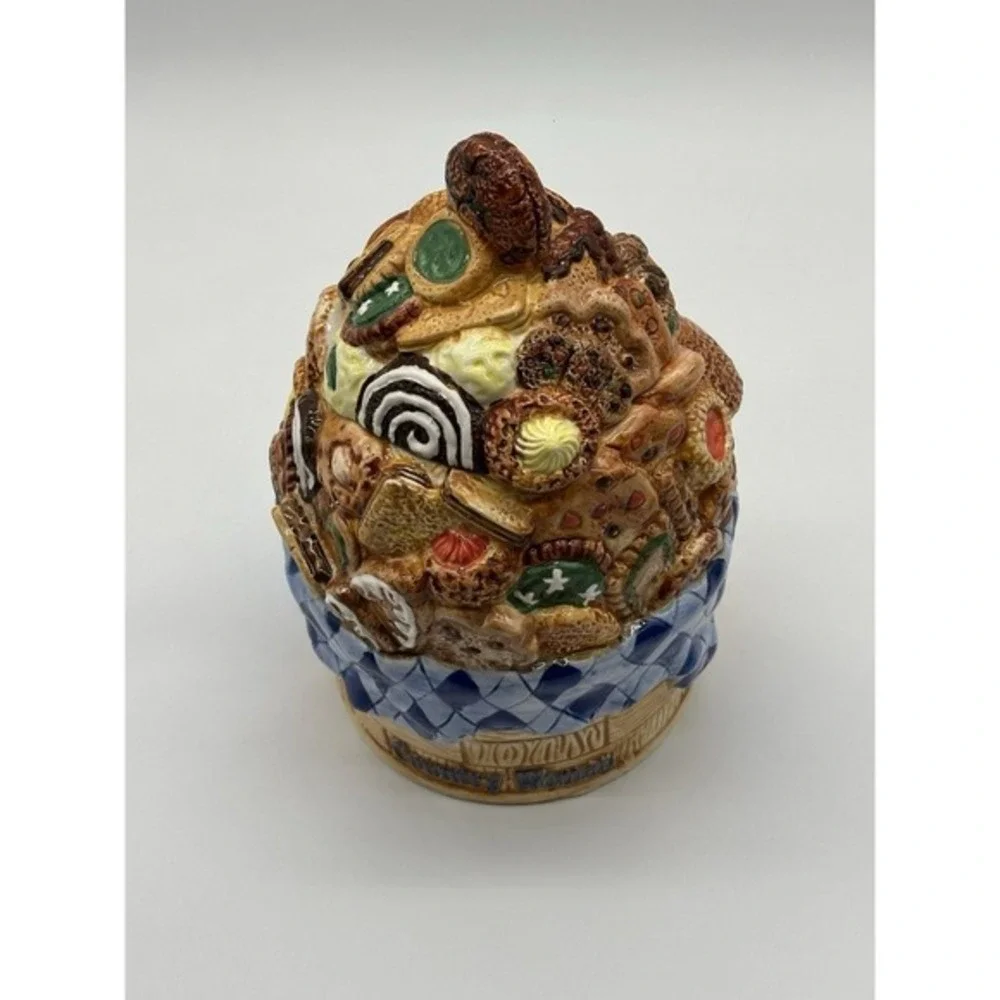 Cookie Jar Country Woman Basket Filled With  Cookies‎ Baked Goods Cardinal Inc